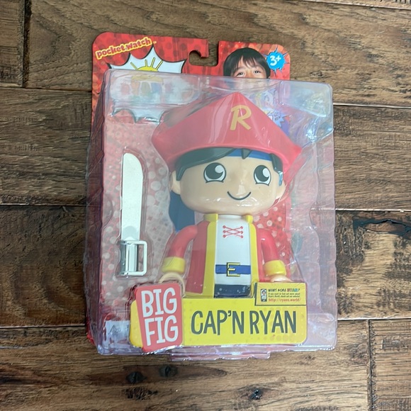 Ryan's World Big Fig 6" Red Titan and Cap’n Ryan Figure Series 1 New Sealed - Picture 4 of 5